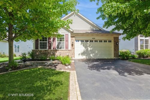 2026 Highbury Ln, Aurora, IL, 60502-6789 | Card Image