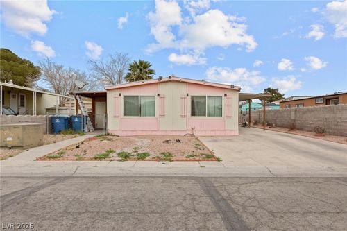 3802 Pecan Ln, Las Vegas, NV, 89115-7300 | Card Image