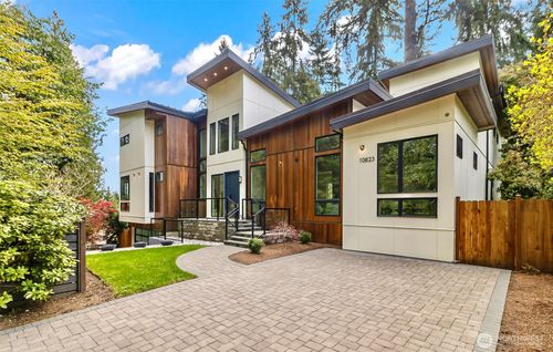 10823 Se 12th Street, Bellevue, WA, 98004 | Card Image