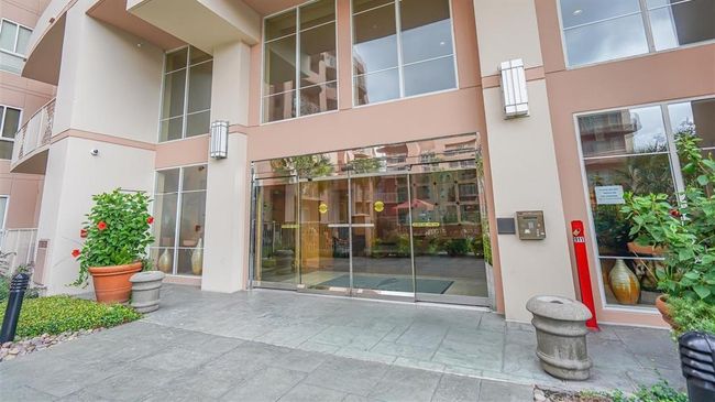 Building Doorway | Image 4