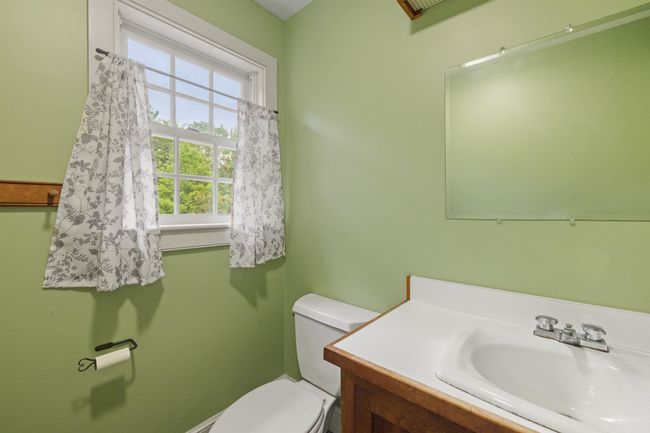 246 Windsor Rd, House other with 3 bedrooms, 3 bathrooms and null parking in Hillsborough NH | Image 29