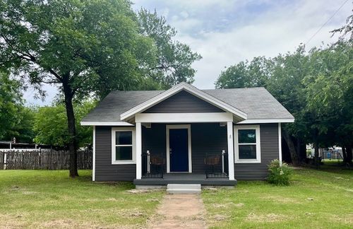 425 Gregg St, Albany, TX, 76430-3137 | Card Image