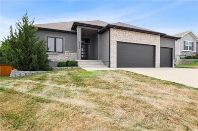 1293 Nw Lindenwood Drive, House other with 4 bedrooms, 3 bathrooms and null parking in Grain Valley MO | Image 2