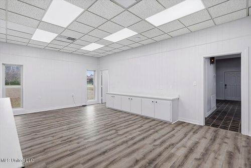 626 Lakeland East Dr, Flowood, MS, 39232-9565 | Card Image