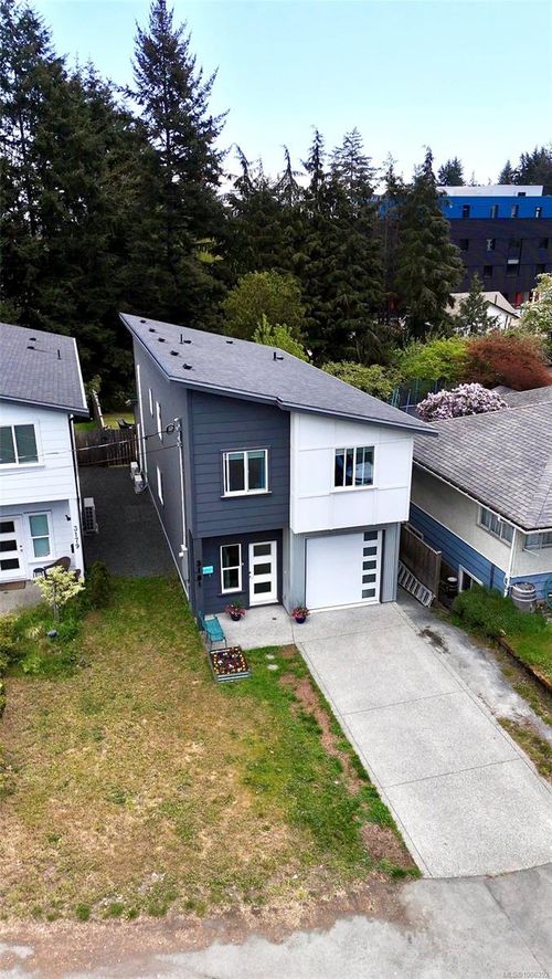 3181 Ayton Pl, Langford, BC, V9B4C3 | Card Image