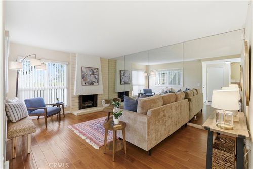 5021 Vauxhall Rd, Westminster, CA, 92683-4844 | Card Image