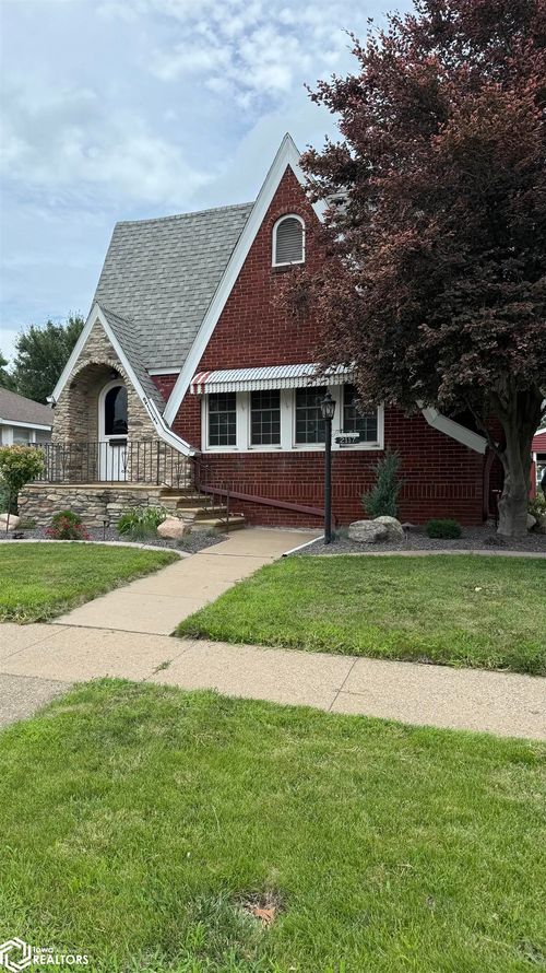 2117 Avenue H, Fort Madison, IA, 52627-4145 | Card Image