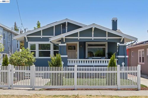 2724 Macarthur Blvd, Oakland, CA, 94605-1159 | Card Image