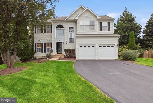 9302 Becky Ct, MANASSAS PARK, VA, 20111-8204 | Card Image