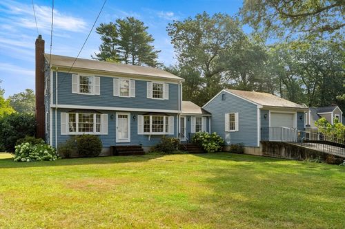 15 Arrowhead Rd, Topsfield, MA, 01983-1301 | Card Image
