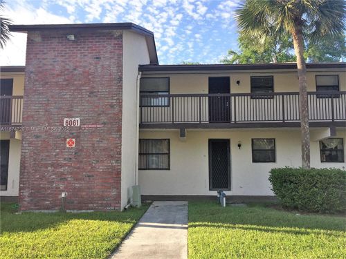 apt-205-6061 Shakerwood Cir, Tamarac, FL, 33319-8302 | Card Image