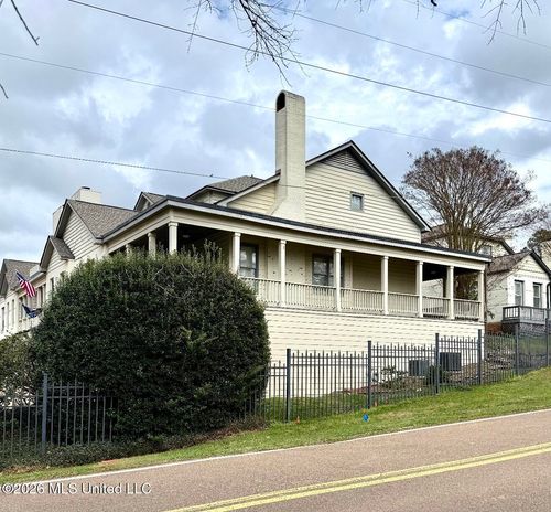 107 Lakepointe Dr, Madison, MS, 39110-9203 | Card Image