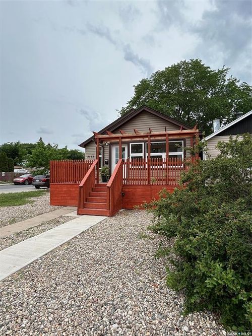 2178 Wallace St, Regina, SK, S4N4A5 | Card Image