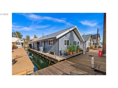 3-205 N Bridgeton Rd, Portland, OR, 97217 | Card Image