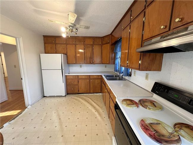 101 N Wilson St, House other with 4 bedrooms, 2 bathrooms and null parking in Madison NC | Image 20