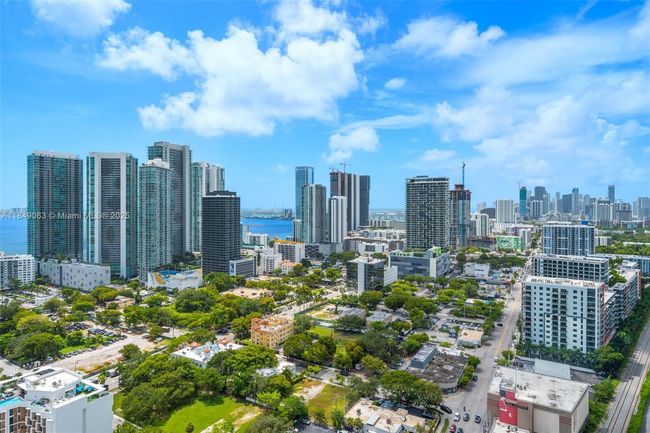 PH207 - 3470 E Coast Ave, Condo with 3 bedrooms, 3 bathrooms and null parking in MIAMI FL | Image 52