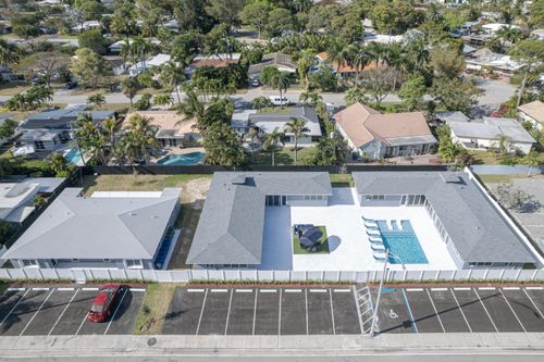 2017 Ne 26th St, Wilton Manors, FL, 33305-1552 | Card Image