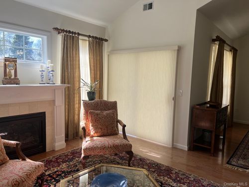 15 Constantine Way, Mount Sinai, NY, 11766-3000 | Card Image