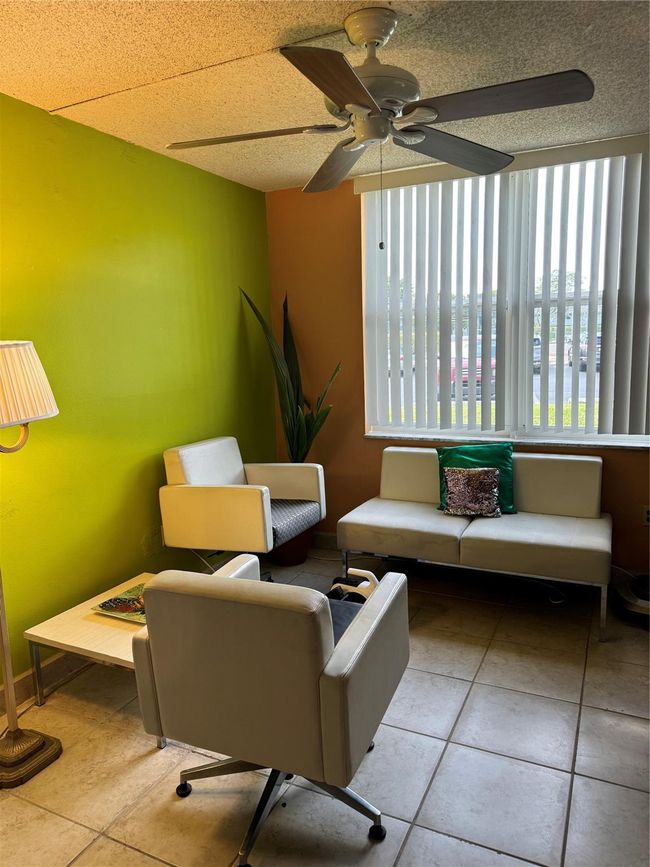 APT-101 - 9201 Lime Bay Blvd, Condo with 2 bedrooms, 2 bathrooms and null parking in Tamarac FL | Image 6