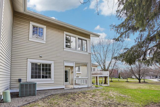 37-web-or-mls-Niagara Ln-2204-037.jpg | Image 34