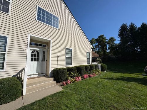 109 Manitou Trl, Kings Park, NY, 11754-4550 | Card Image