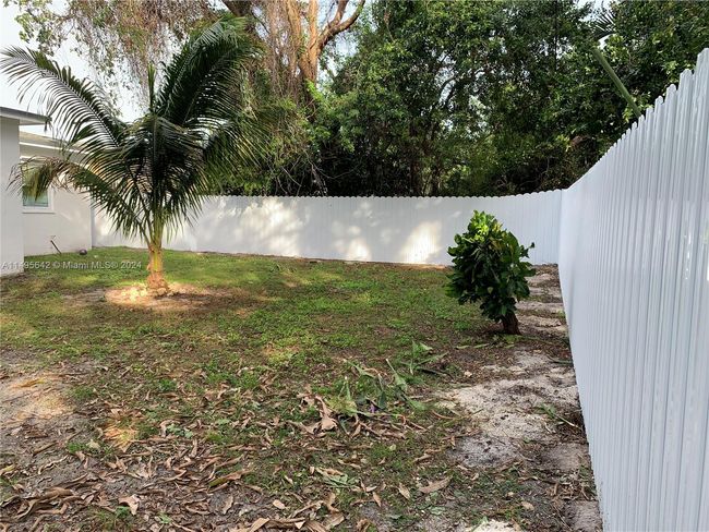 322 Ne 110th Ter, House other with 3 bedrooms, 2 bathrooms and null parking in Miami FL | Image 20