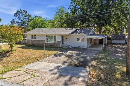 310 E Freeman St, Bolivar, MO, 65613-1674 | Card Image