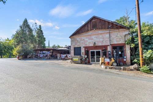 8345 Main St, Mokelumne Hill, CA, 95245-9706 | Card Image