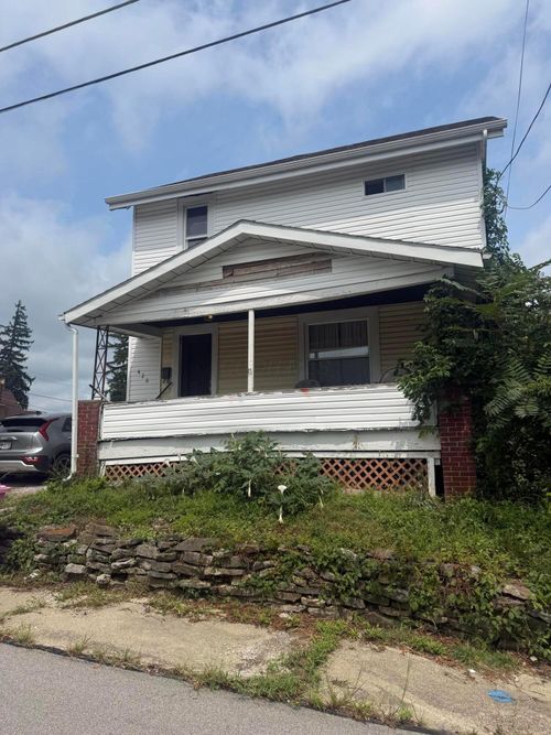 426 Parker St, Mansfield, OH, 44906-3124 | Card Image