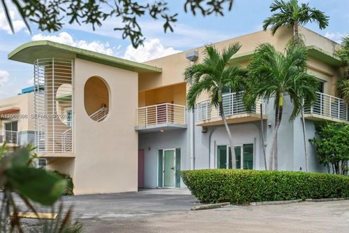 200 E Dania Beach Blvd, Dania Beach, FL, 33004-3056 | Card Image