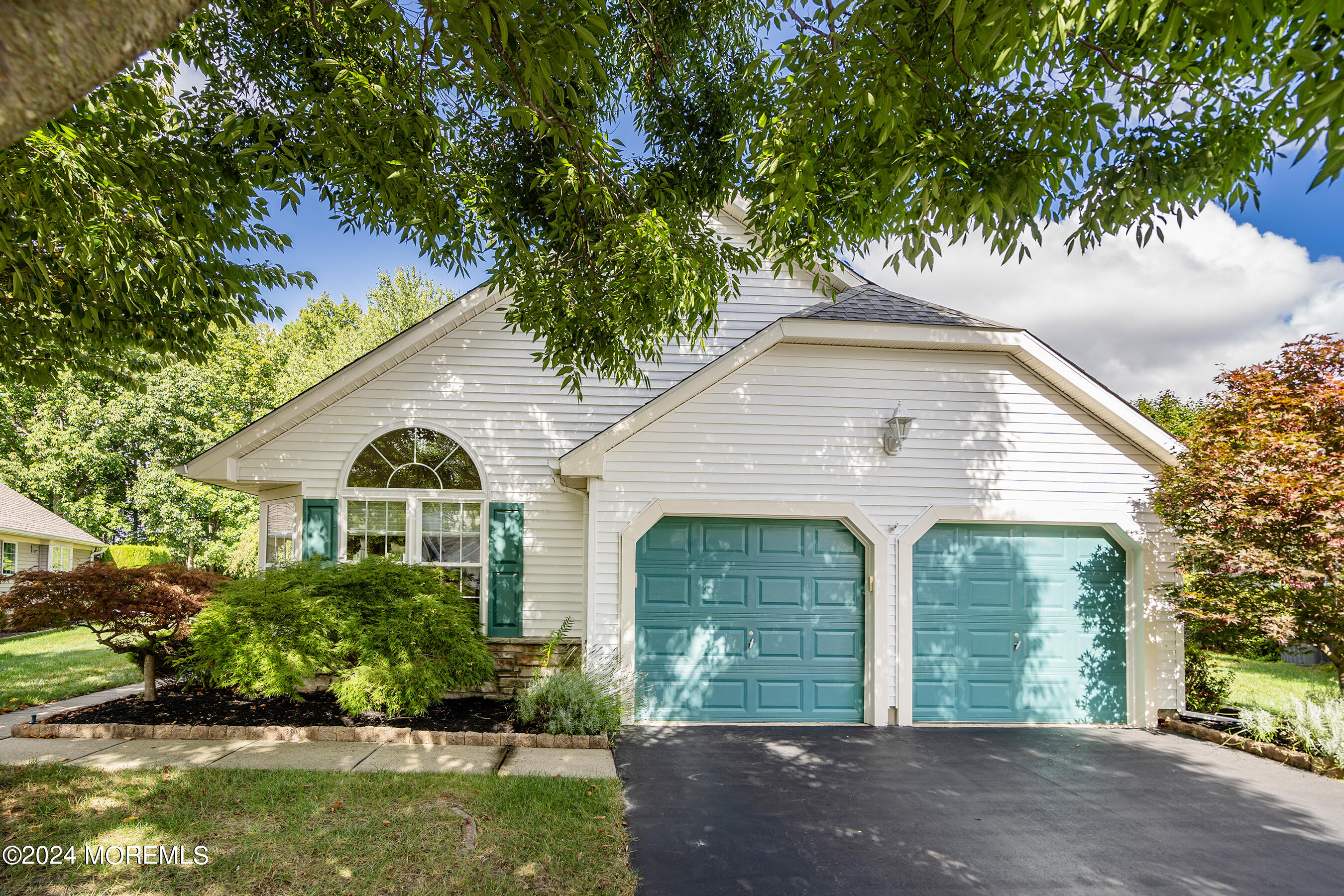 Fieldcrest Ln, Toms River, NJ 08755