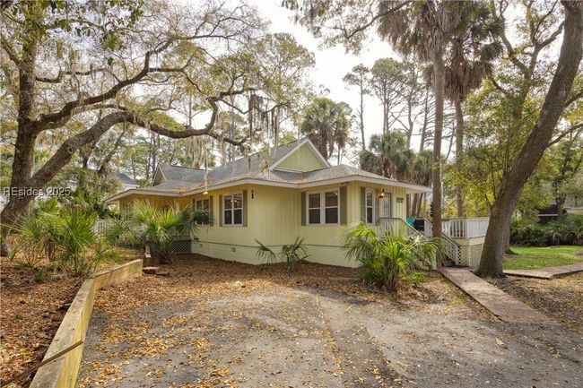 Front view of home with large & spacious driveway and seperate garage. | Image 6