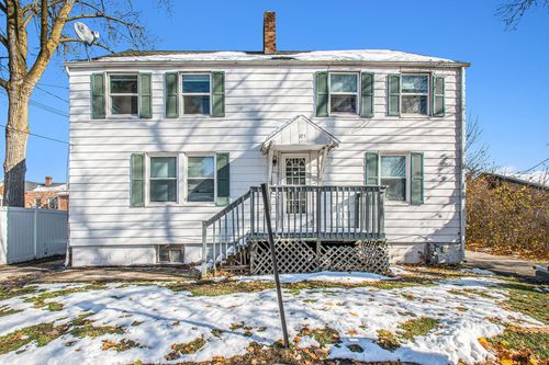 105 Maple Ct, Buchanan, MI, 49107-1511 | Card Image