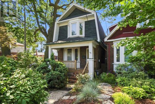 104 Chisholm Avenue, Toronto (Woodbine-Lumsden), ON, M4C4V7 | Card Image