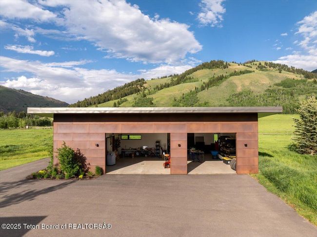 13175 River Bend Rd, House other with 3 bedrooms, 4 bathrooms and null parking in Jackson WY | Image 55