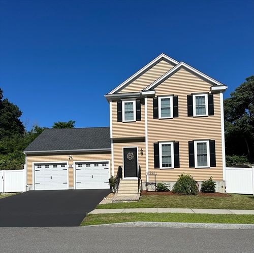 23 Skyview Dr, Millbury, MA, 01527-3641 | Card Image