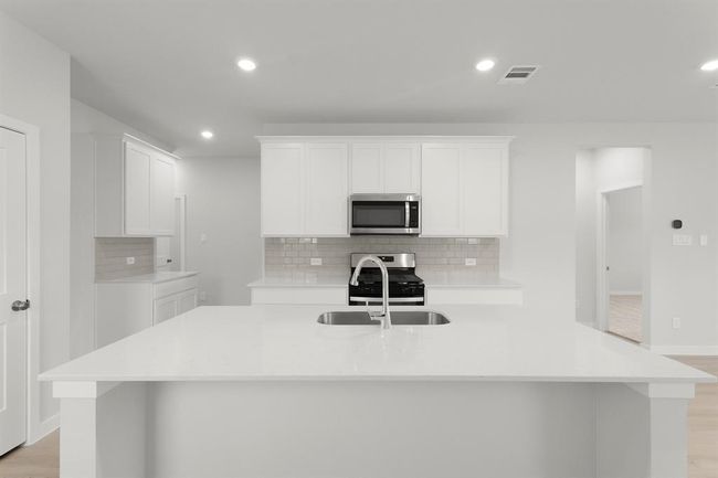 110 Alset Cir, House other with 4 bedrooms, 3 bathrooms and 2 parking in Magnolia TX | Image 10