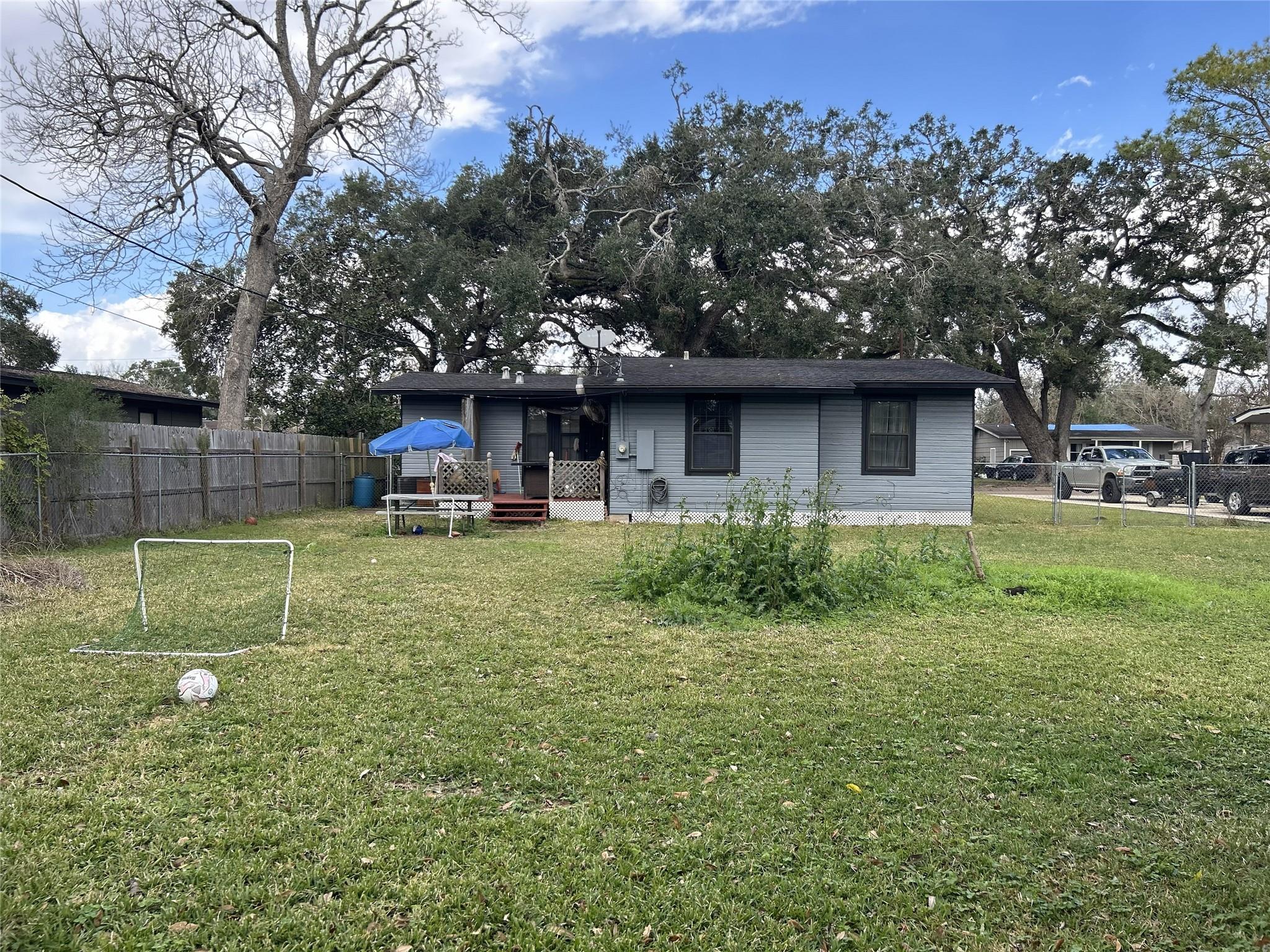 Residential in Lake Jackson 4