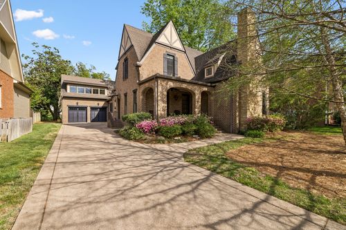 915 Evans St, Franklin, TN, 37064-2812 | Card Image