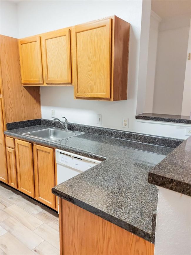 APT-1407 - 4802 51 St St W, Condo with 2 bedrooms, 2 bathrooms and null parking in BRADENTON FL | Image 4