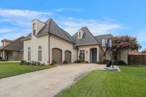 102 Hennessy Dr, Lafayette, LA, 70508-8055 | Card Image