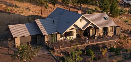 693 Ironwood Dr, Eagle Point, OR, 97524-7776 | Card Image