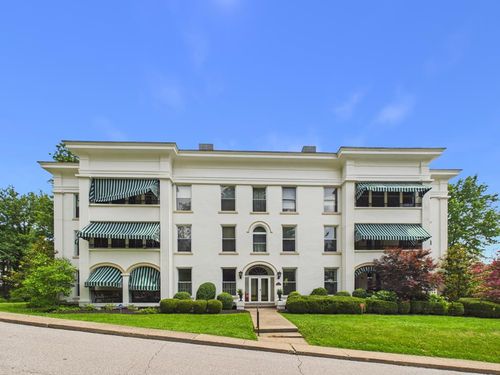 4 Arlington Dr, Wheeling, WV, 26003-5666 | Card Image