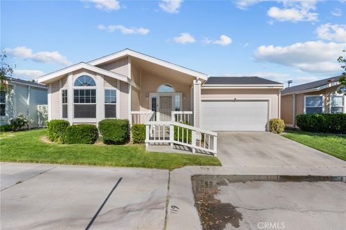 27828 Spyglass Ln, Canyon Country, CA, 91351-5817 | Card Image