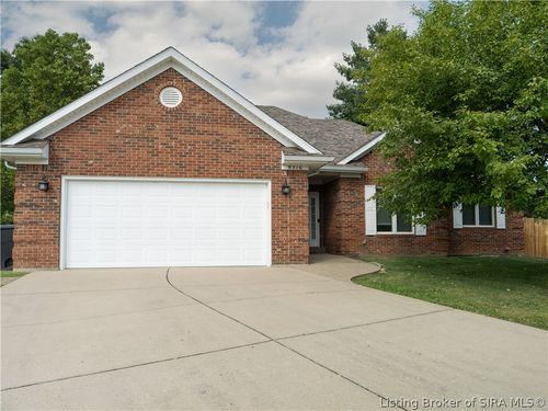 8516 Starview Ct, Sellersburg, IN, 47172-9065 | Card Image