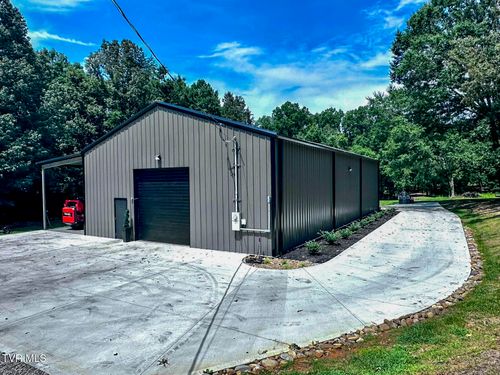 2919 Flicker Lane, Dandridge, TN, 37725 | Card Image