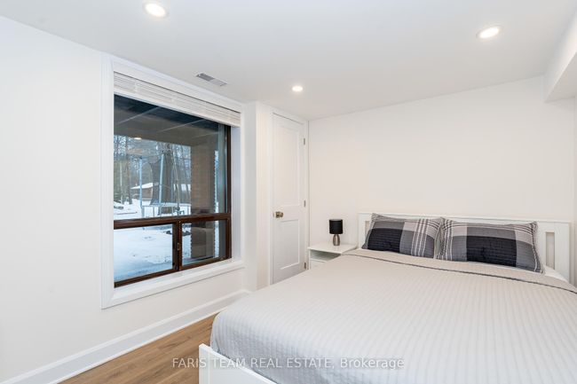8 Celestine Crt, House other with 5 bedrooms, 2 bathrooms and 9 parking in Tiny ON | Image 10