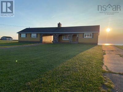 15661 Cabot Trail, House other with 3 bedrooms, 2 bathrooms and null parking in Chéticamp NS | Image 3