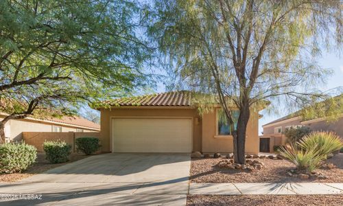 7151 W Festival Way, Tucson, AZ, 85757-8218 | Card Image