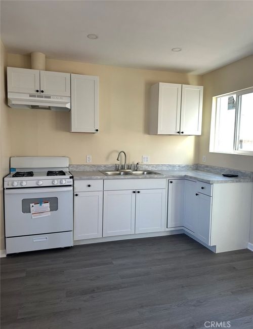 22811 15th, Newhall, CA, 91321 | Card Image